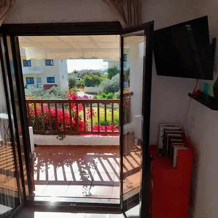 Afroditi House '5 *